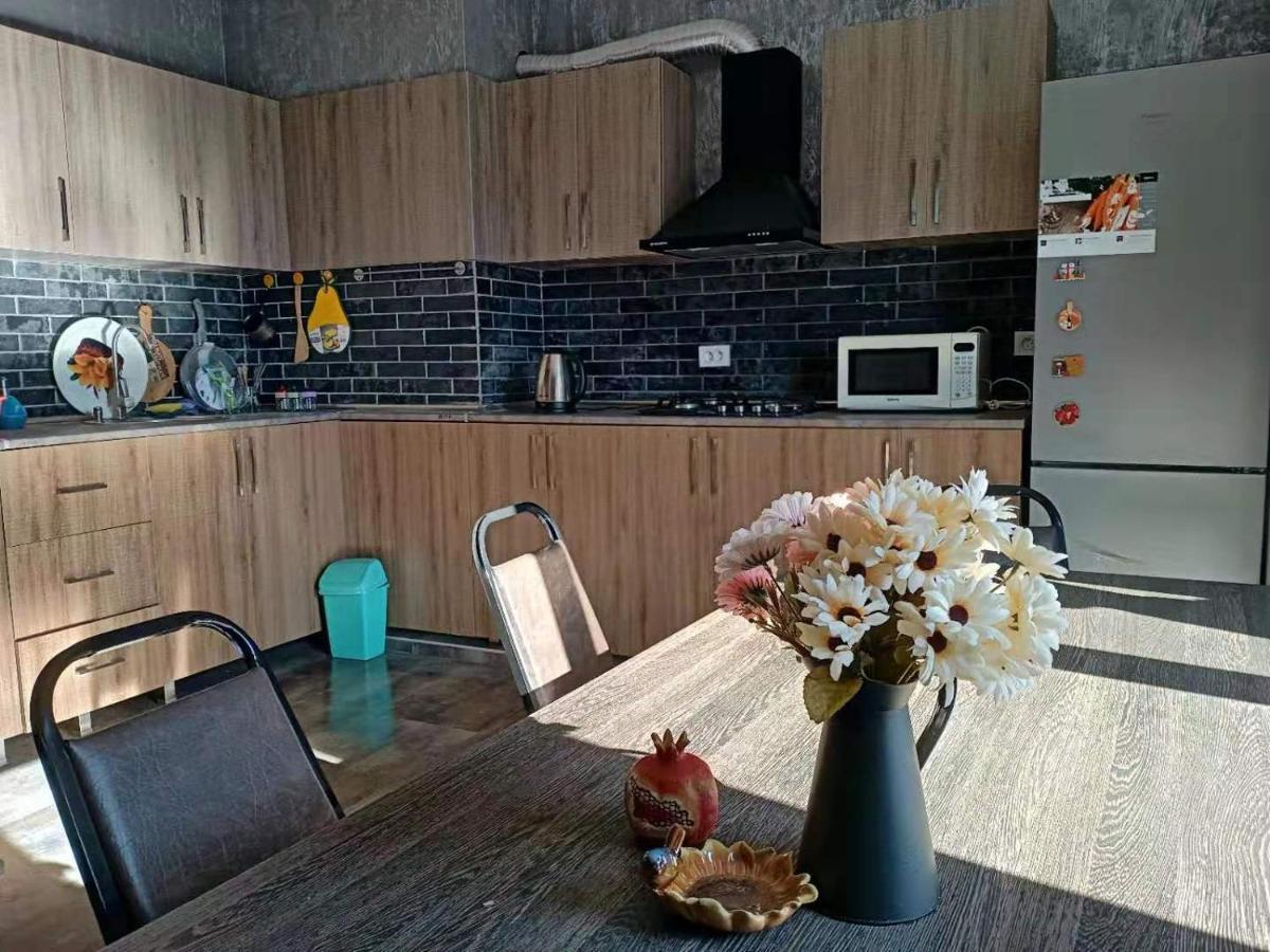 Chase Dream Hostel追梦空间 바투미 외부 사진